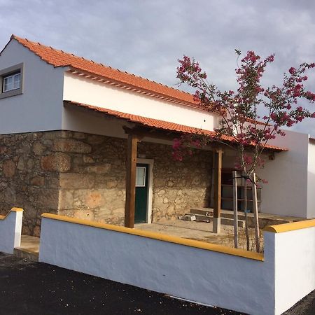 Casinha Da Avo Maria Villa อัลโกบาซา ภายนอก รูปภาพ