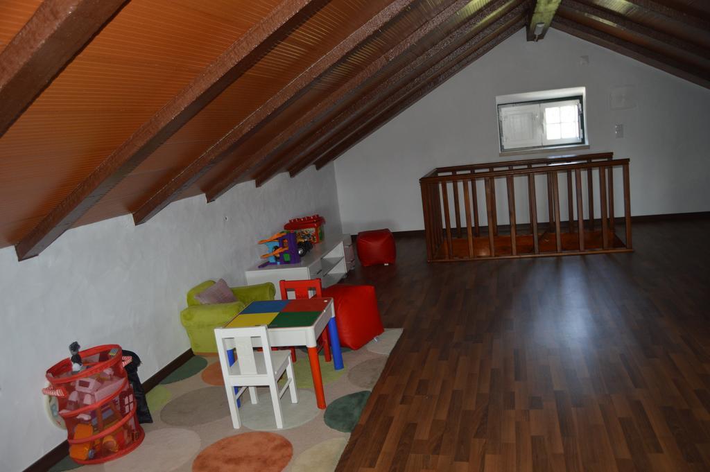 Casinha Da Avo Maria Villa อัลโกบาซา ภายนอก รูปภาพ